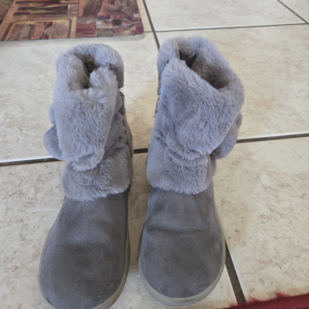 Cozy Gray Faux Fur Boots